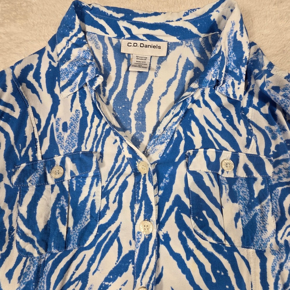 C.D. Daniels Blouse Women 2X Blue Zebra Animal Print Button Up 3/4 Sleeve Top